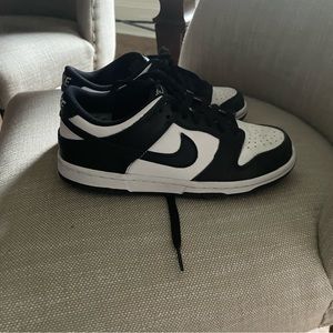 Boy Youth size 4.5 panda sneakers barely worn amazing condition